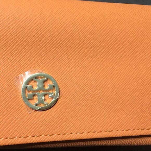 Tory Burch Fine eye glasses case - Picture 2 of 3